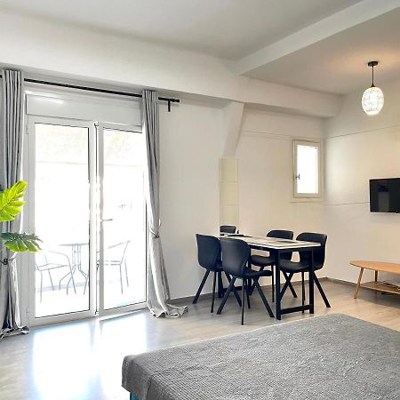 Uoohome7 Garden Green And Navy Atenas Exterior foto