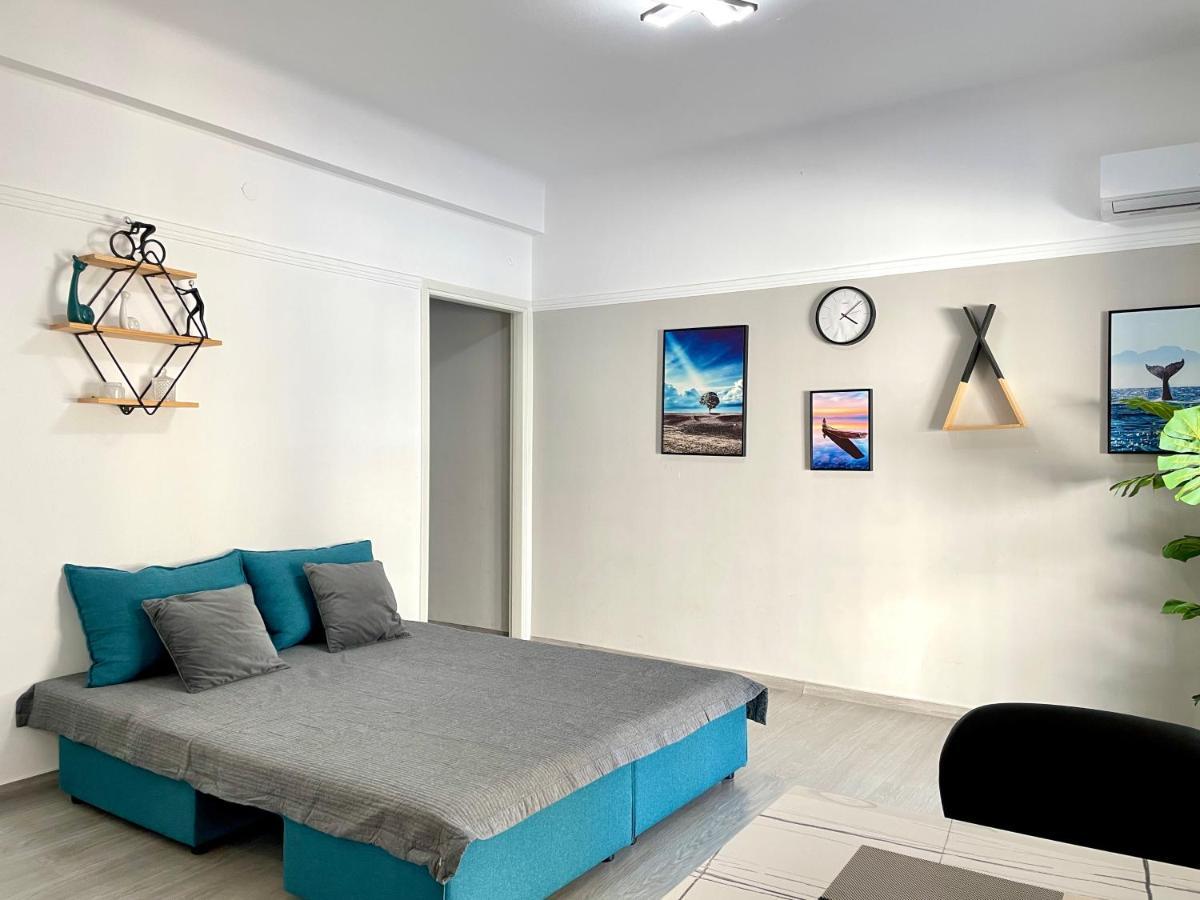Uoohome7 Garden Green And Navy Atenas Exterior foto