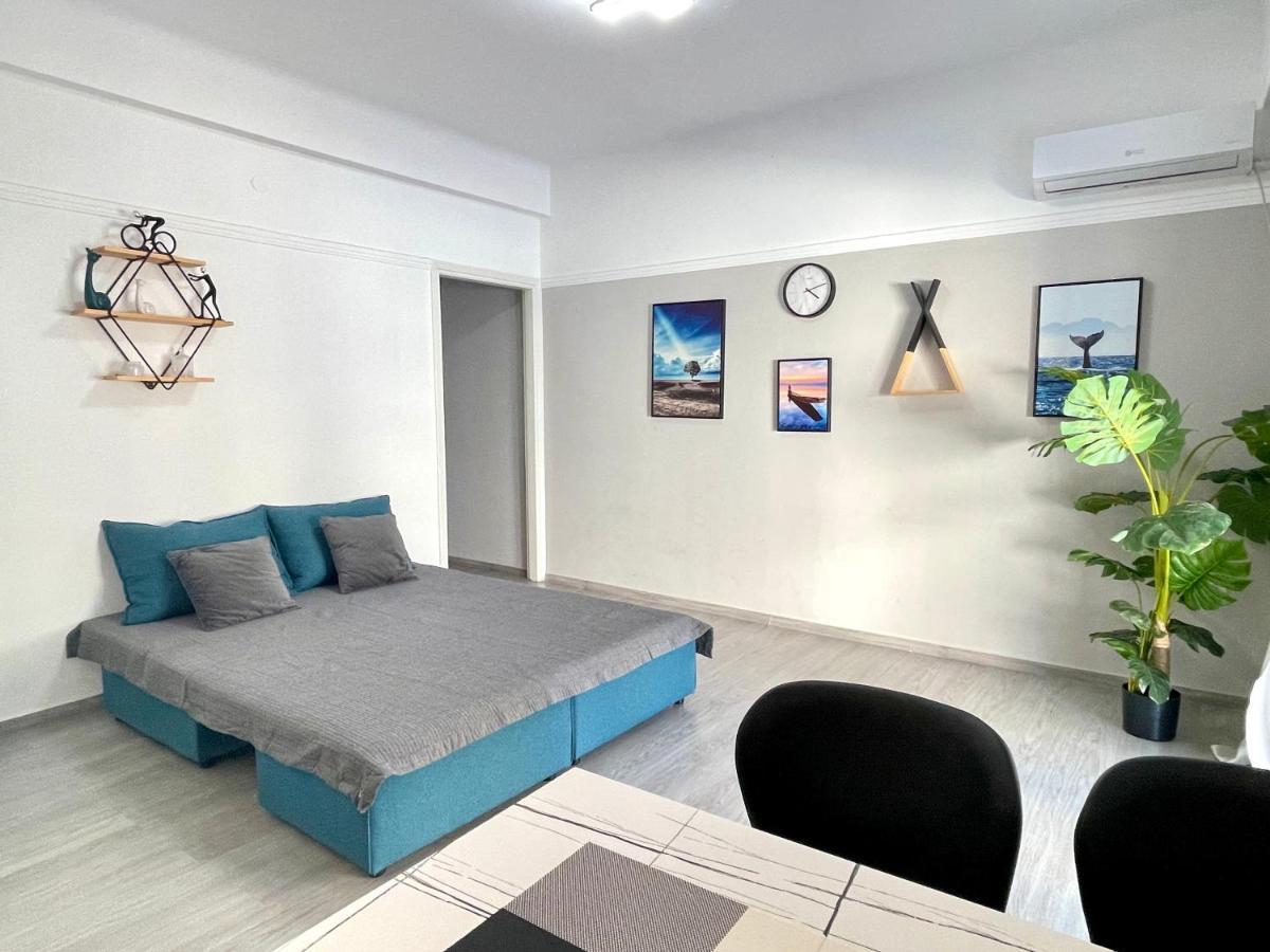 Uoohome7 Garden Green And Navy Atenas Exterior foto